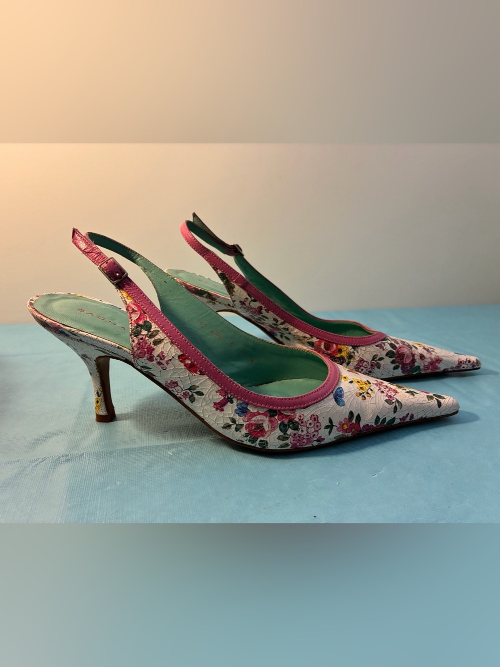 SASHA LONDON Floral Pointed-Toe Slingback Heels in Pink and White Size 9M